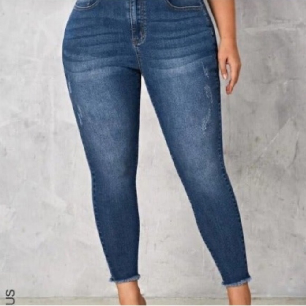 44X 28 Dark Wash Jeans Raw Hem Plus 4XL